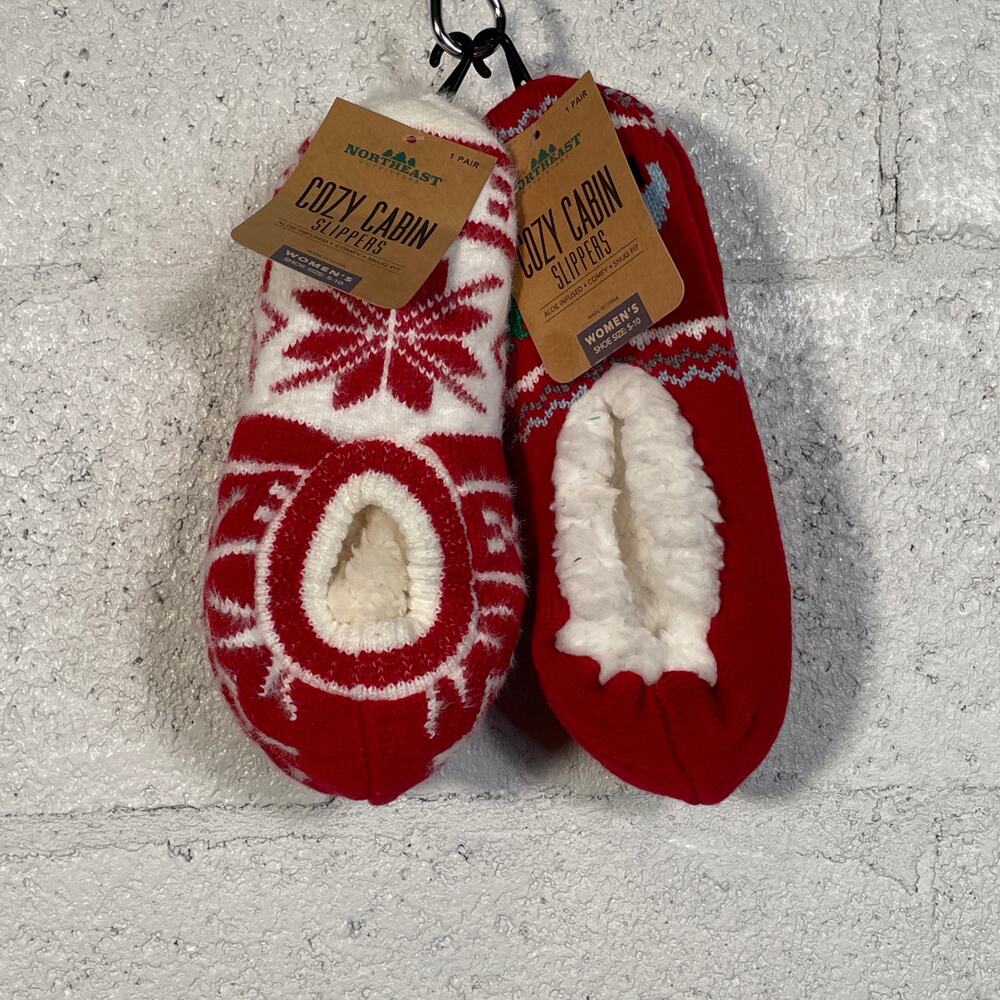 Cozy Cabin Womans sherpa lined holiday Slipper set Medium(5-10)